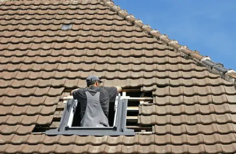 Pose de velux - Mirabel-et-Blacons